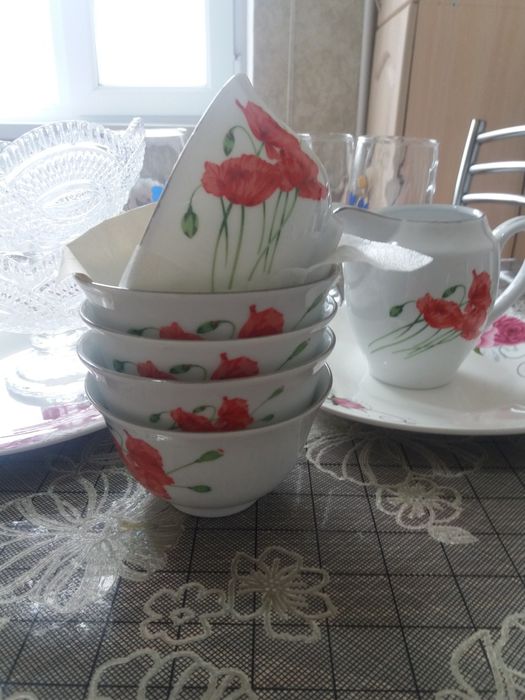 Продаю посуду.Недорого.