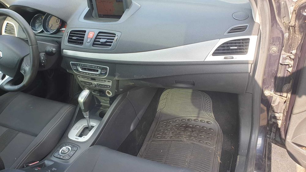 Dezmembrez Renault Megane 3 combi 1.5 DCi an 2011 euro 5