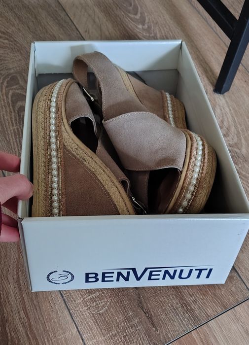 Sandale Benvenuti de piele naturală întoarsă mărimea 39