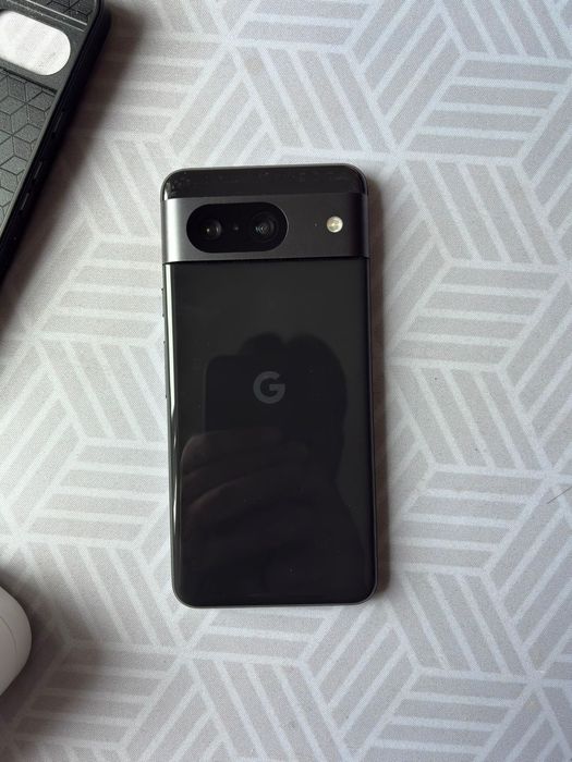 Продам Google Pixel 8
