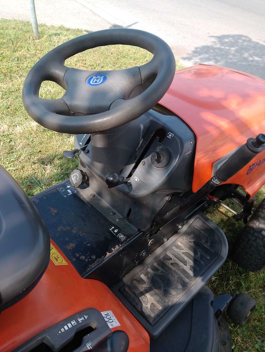 Продава се Husqvarna CTH172