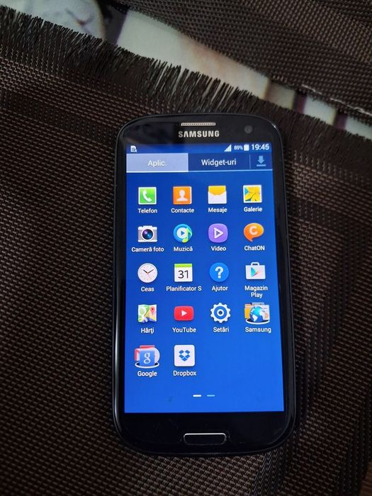 Vând samsung s3 neo