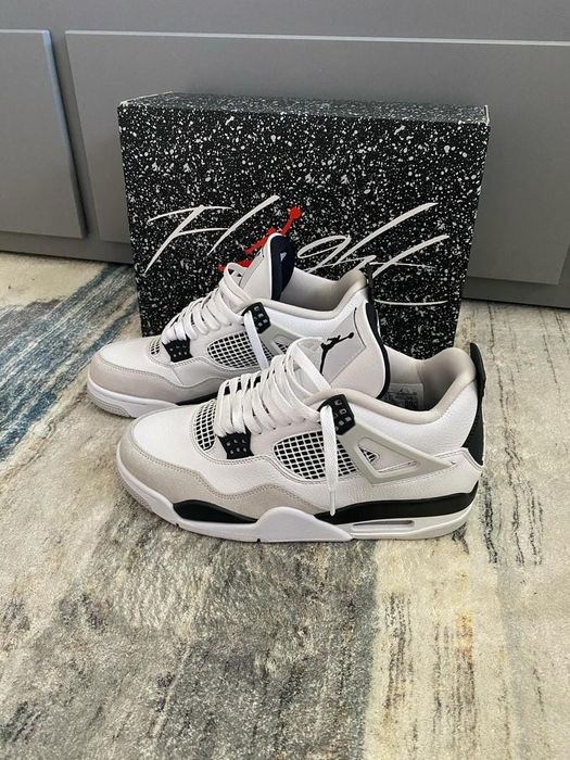 Jordan 4 military black