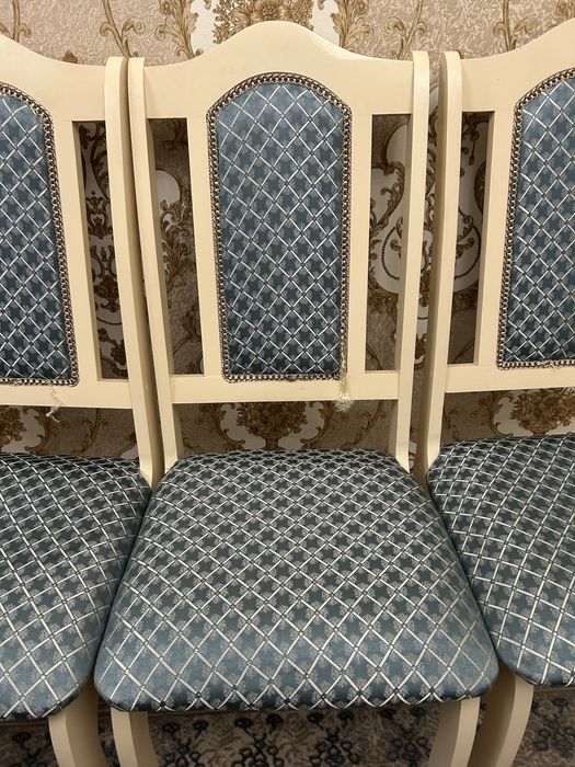 Стулья в гостинную 20шт