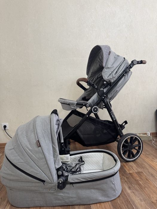 Коляска Tomix Aura