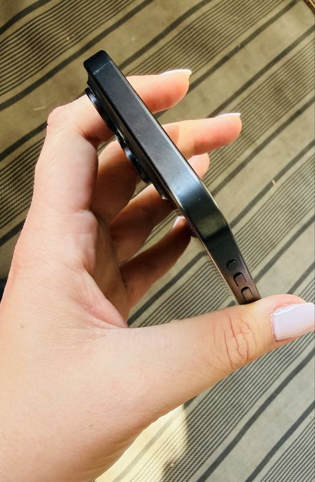 iPhone 15 Pro Max 256GB – Перфектен, като нов Пълен комплект