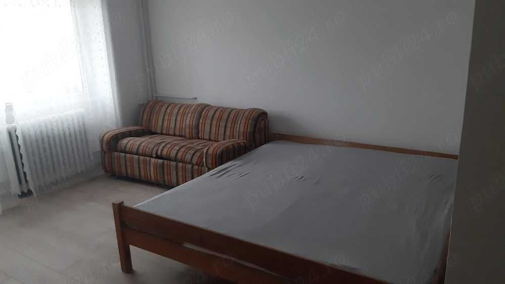 Inchiriez apartament o camera, zona Garii