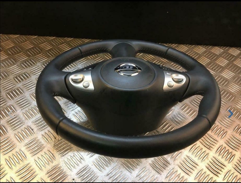 Продавам волан за Nissan Juke 2010 - 2018