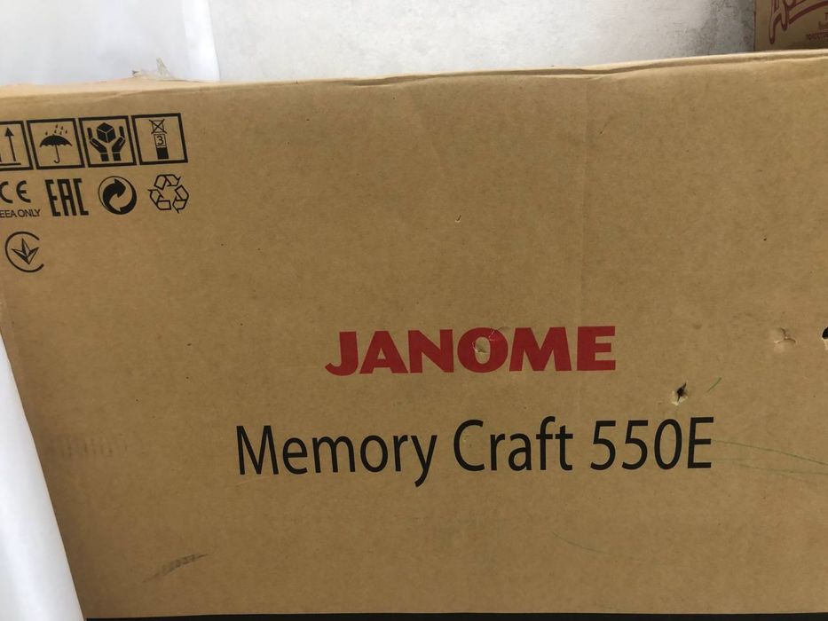 Новый Вышивальная машина Janome Memory Craft 550E