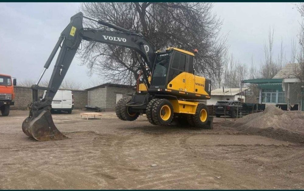 Продается эксковатор Волво140