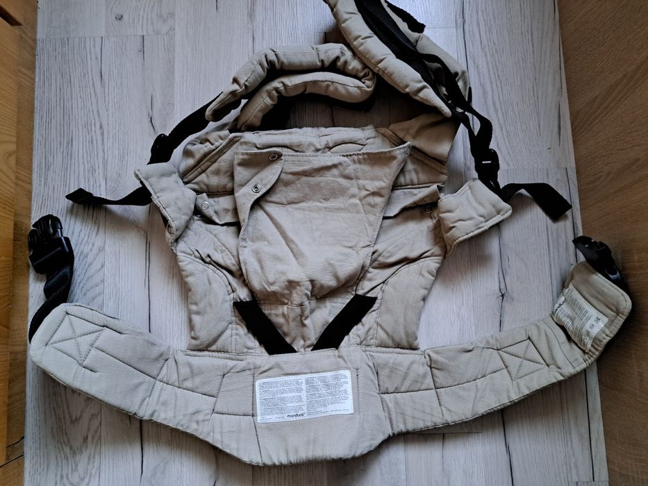 Sistem de purtare Manduca