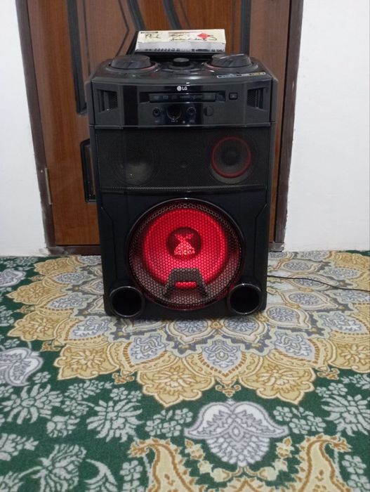 Lg X BooM muzikalniy sentr
