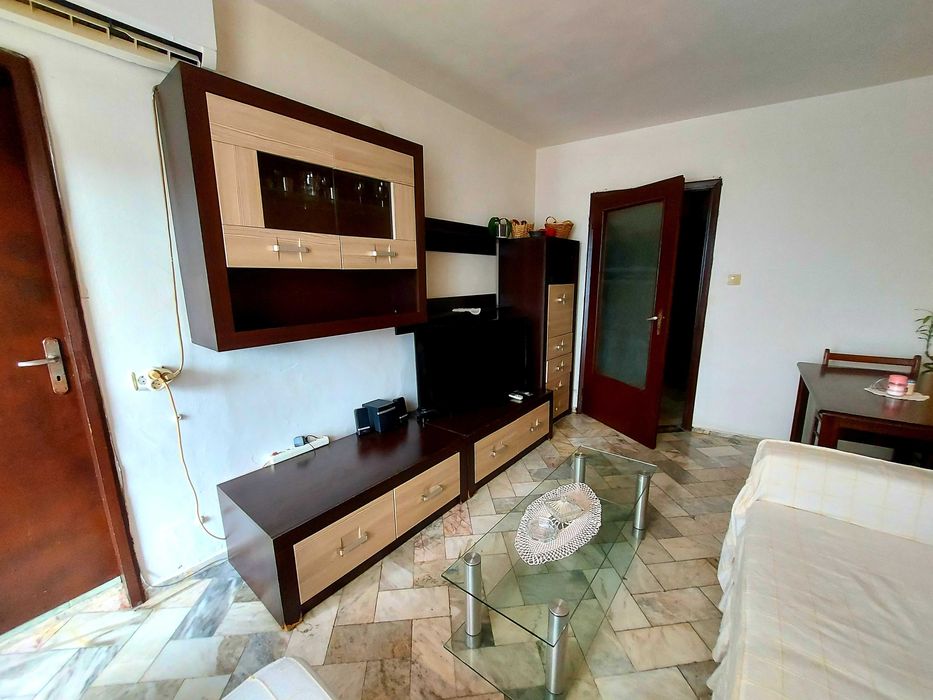 Дава се под наем Двустаен апартамент в Бургас, Център - 60 кв.м за 400 € - Снимка #4