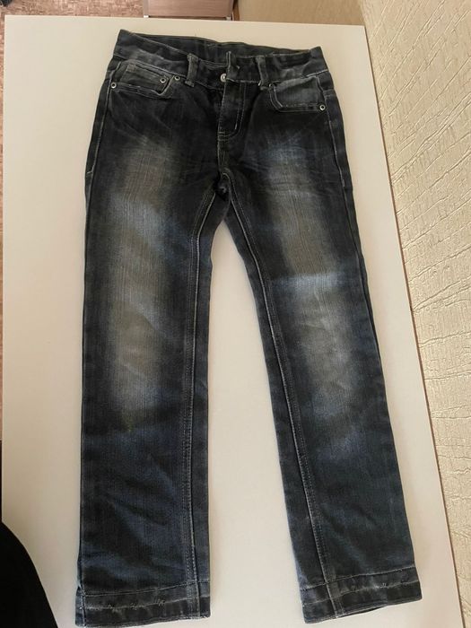 Продам джинсы для мальчика