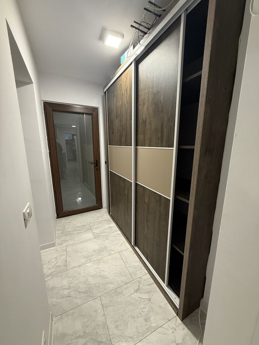 Vand apartament  2 camere