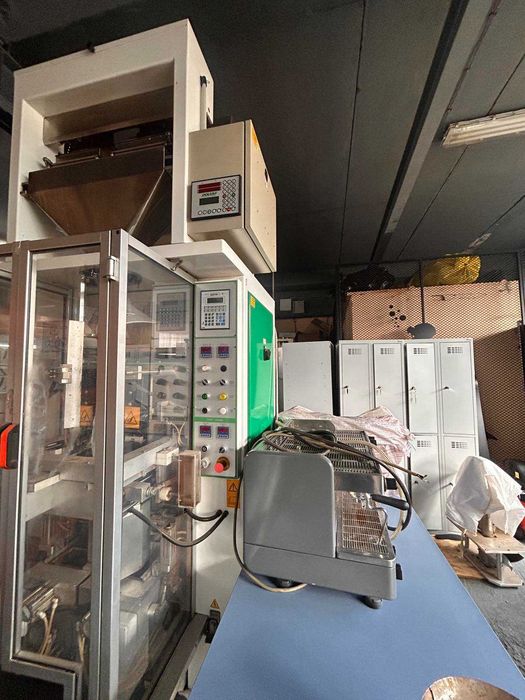 Индустриална вертикална вакуумна опаковъчна машина Dolzan Impianti, модел DSV 150/2, Италия