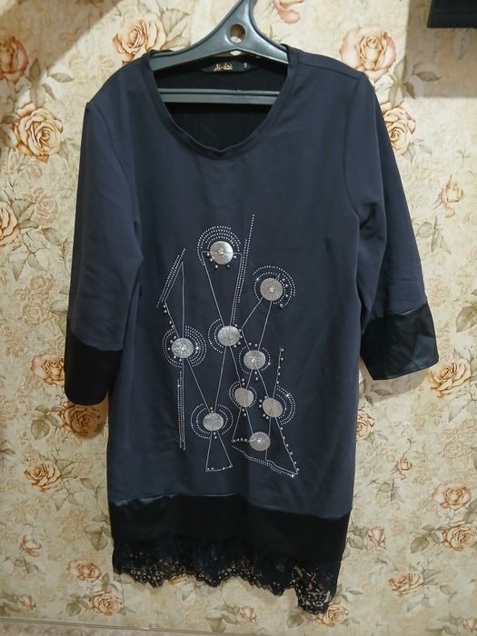 Продается женское платье