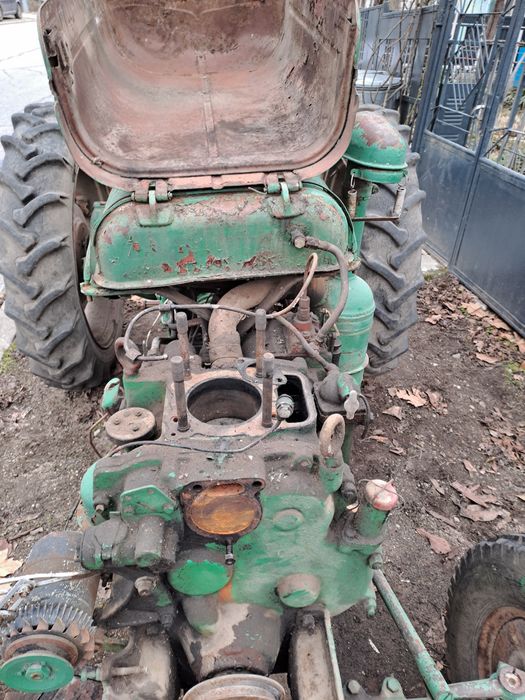 Трактор и ДТ 14 и ДТ 20 на части