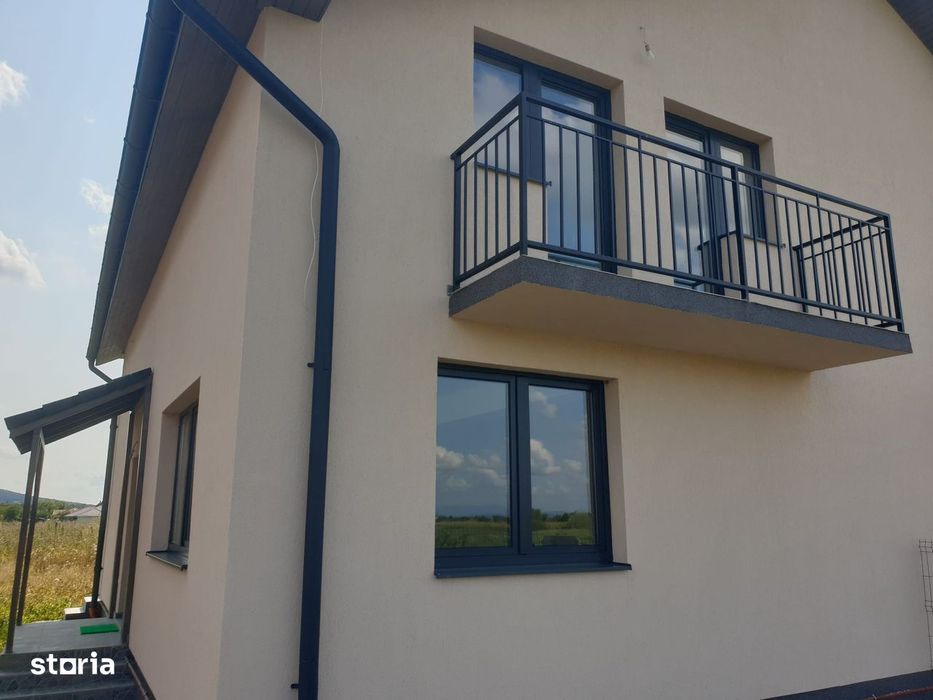Case   tip duplex la cheie ,130 mp,teren 300 mp ,Sangiorgiu de Mures