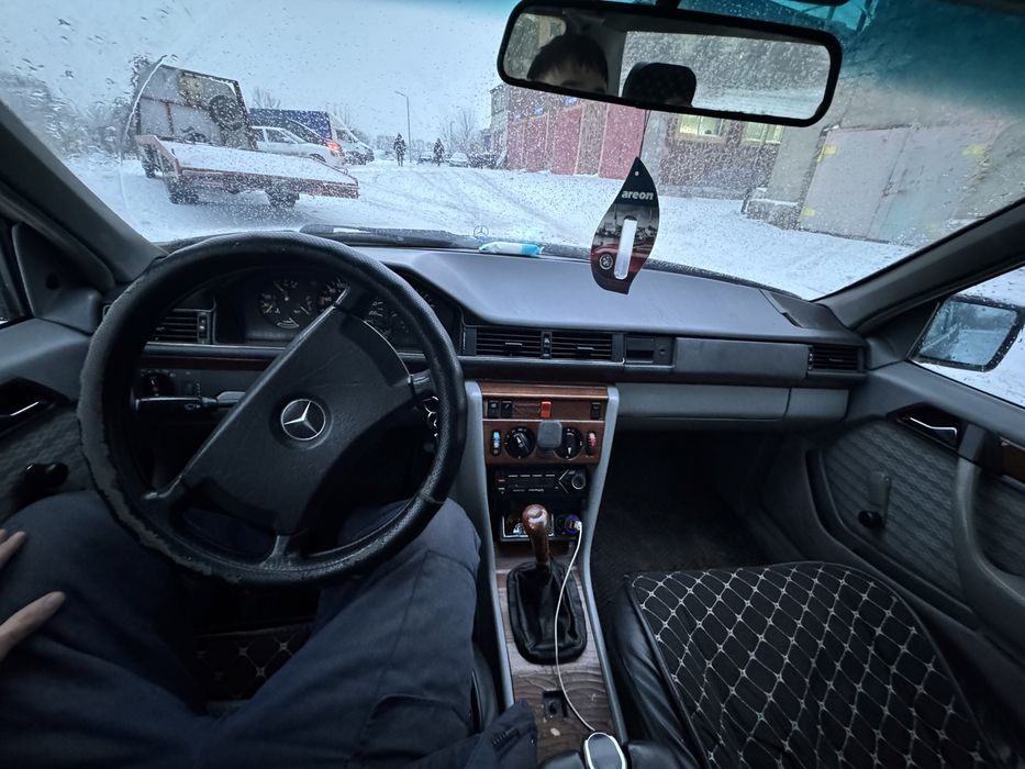 Мерседес 124 Е230