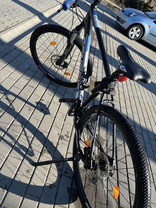 Vând bicicleta Genesis