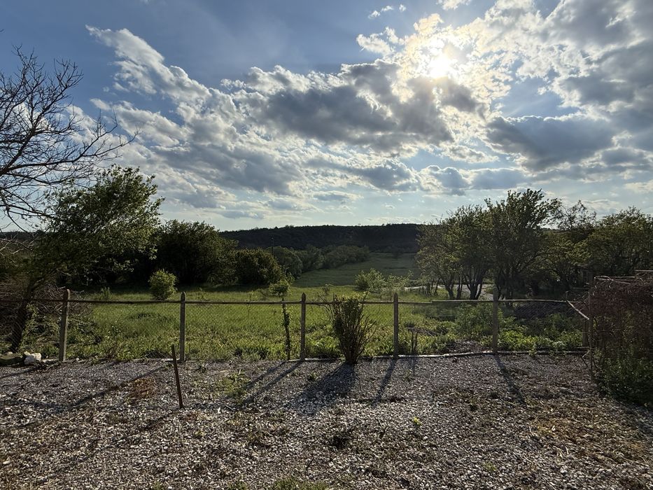 Дава се под наем Къща в с. Ново Ботево, Област Добрич - 111 кв.м за 550 € - Снимка #1