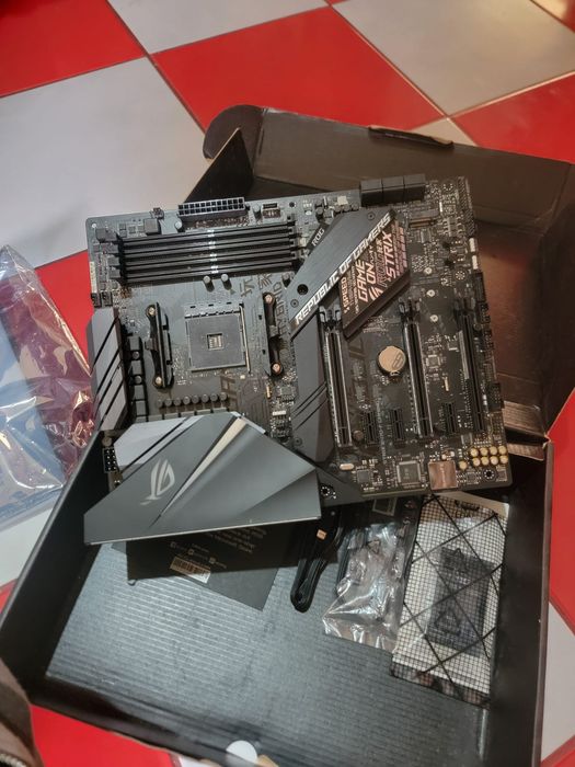 Placa baza PC ASUS ROG