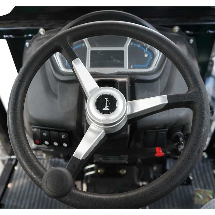 Tractor Konig 604, tractor cu cabina, tractor agricol