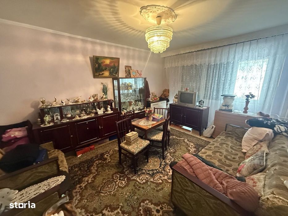 De vânzare apartament 2 camere decomandat 57 mp et 3