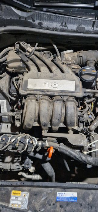 Dezmembrez golf 5 1.6mpi