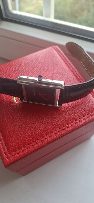 Часы ручные cartier tank