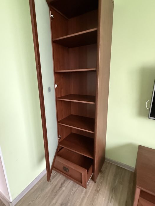 Холна секция, ТВ шкаф, витрини, гардероб / шкафове за хол