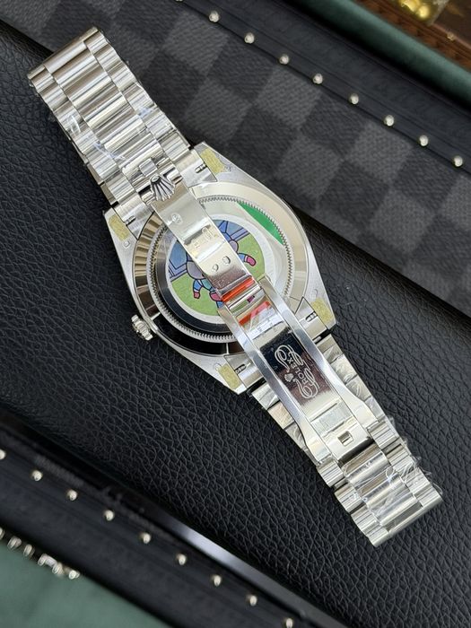 Rolex Day-Date White Gold 40mm Olive Dial ETA 3255