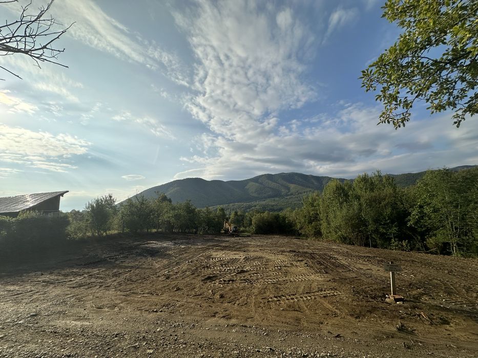Teren Intravilan in Loc. Cisnadioara, Jud. Sibiu, Zona Str. Ciresilor-Pinului de 1960 mp cu posibilitate de vanzare in 2 sau 3 parcele