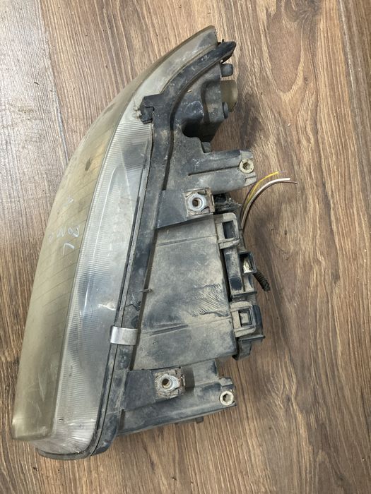 Десен фар за Audi A3 8L / Ауди А3 2001 г