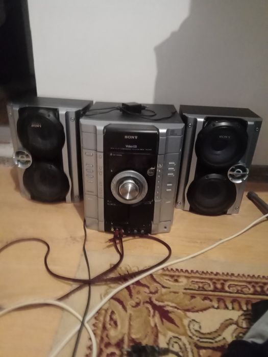 Продам муз центр.