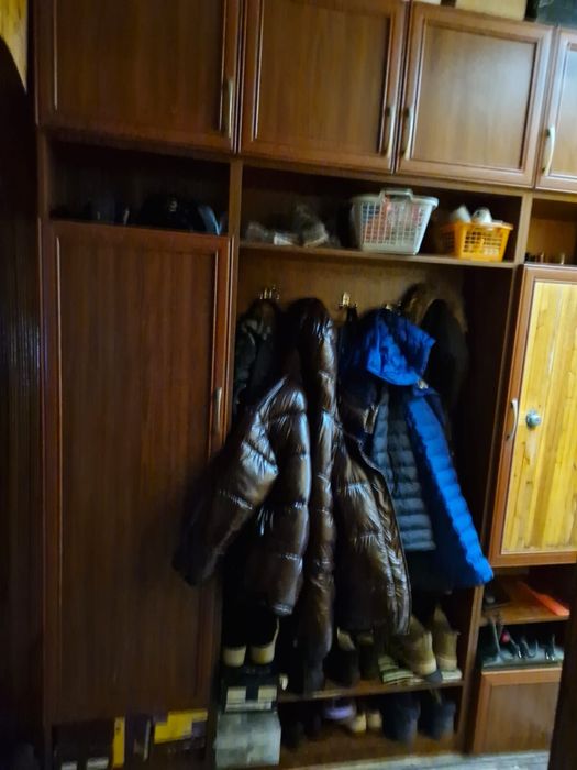 Бесплатно отдам прихожку