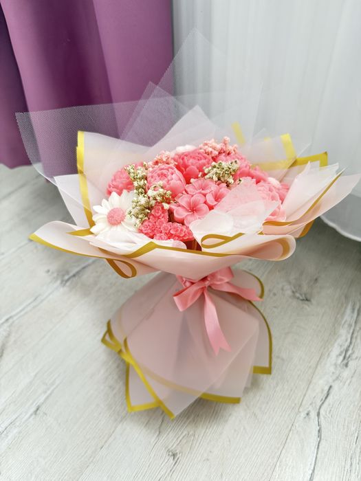 Buchet de flori din lumanari parfumate