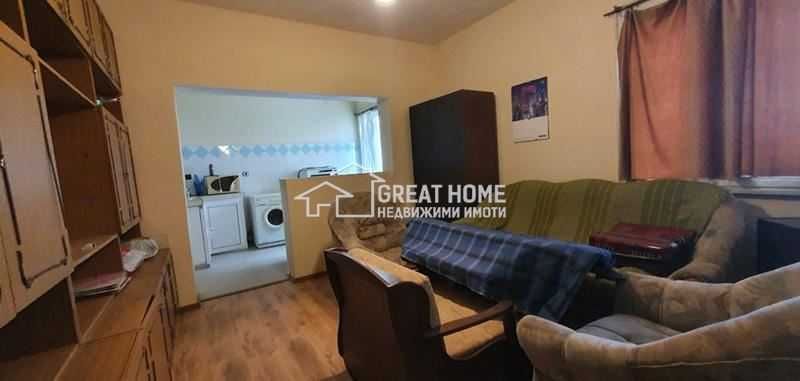 Дава се под наем Етаж от къща в Търговище, Център - 120 кв.м за 248.88 € - Снимка #1