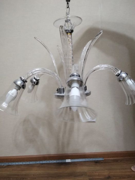 Люстры 3 штуки б/у