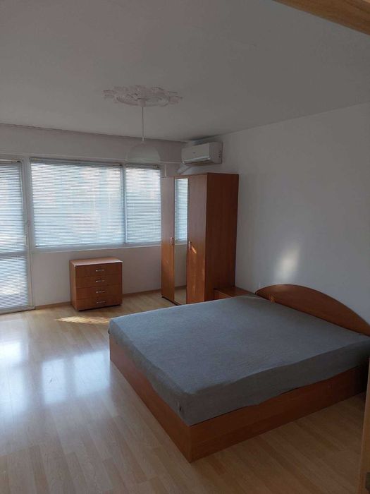 Продава се Тристаен апартамент в Бургас, Братя Миладинови - 95 кв.м за 6 €/кв.м - Снимка #4