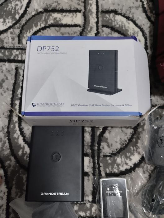 Трубка и базавая станция DP752