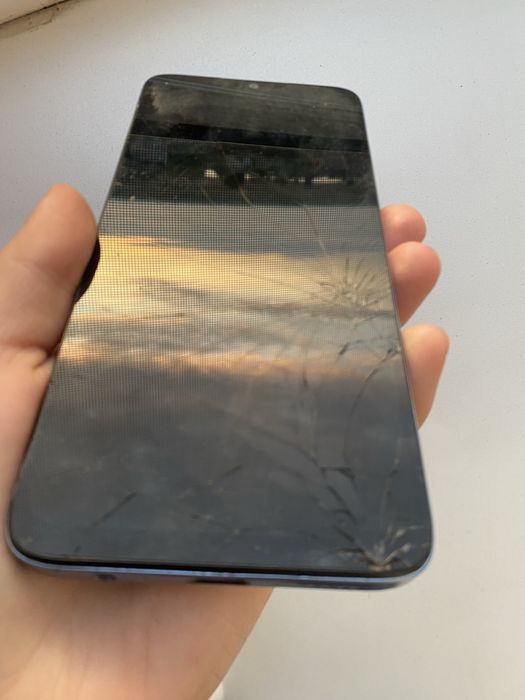 Продам телефон Honor x6a