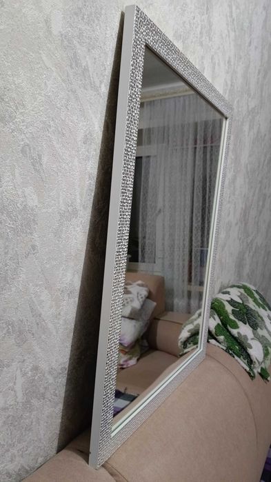 Зеркало для комнаты