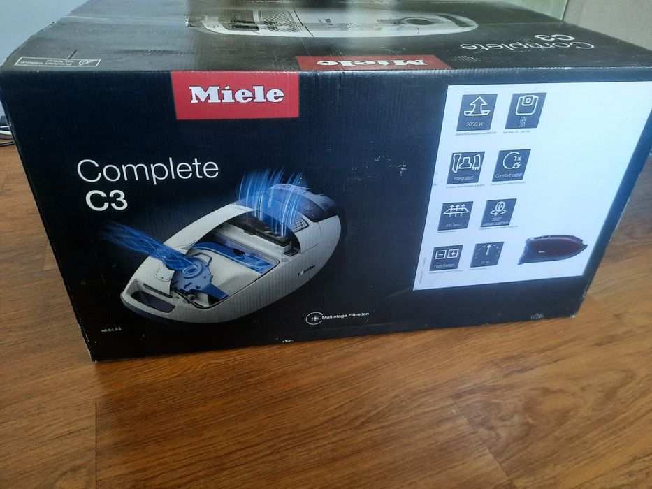 Продаётся новый пылесос Miele
