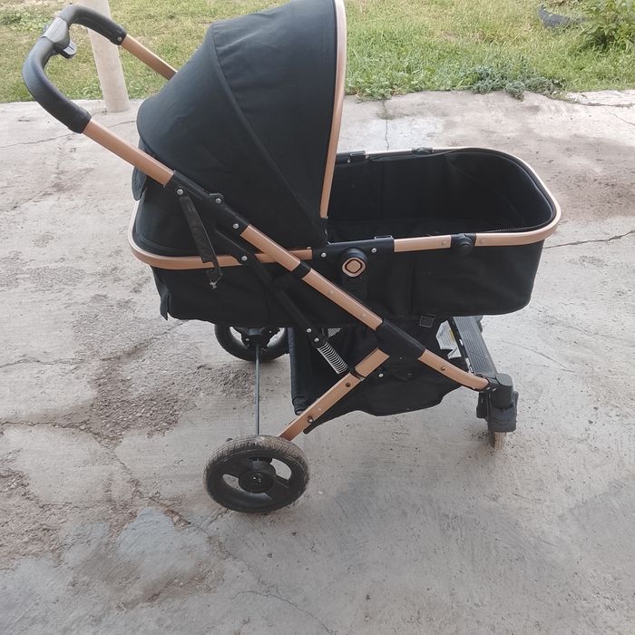 Детская коляска.