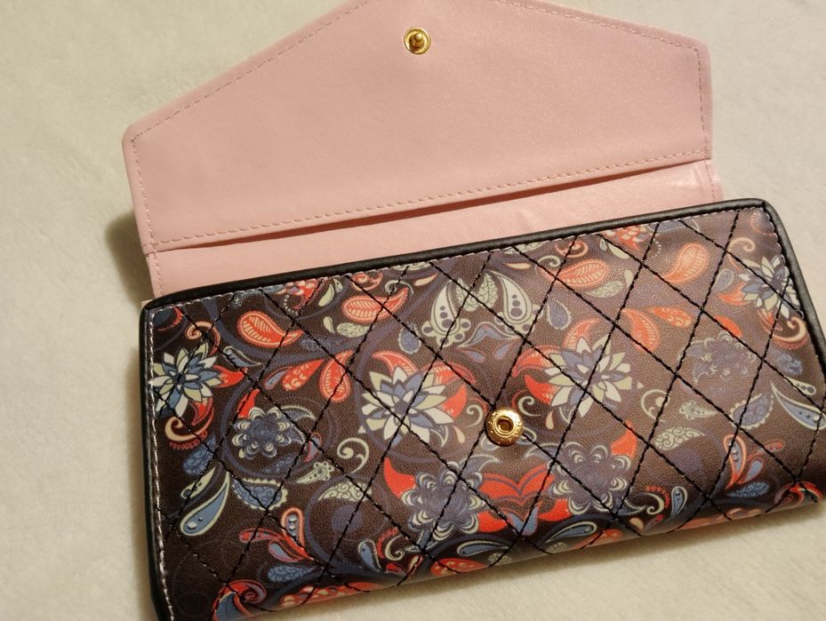 Дамско  портмоне