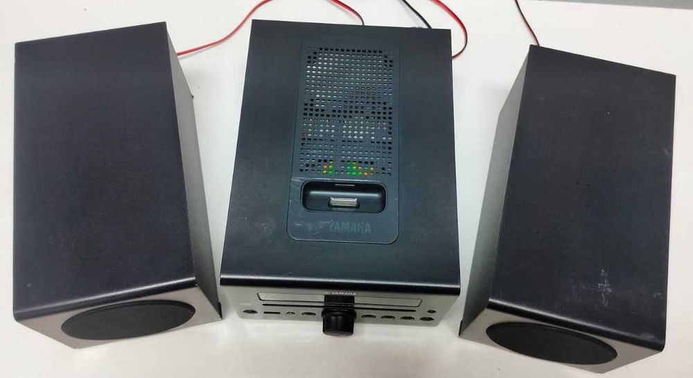 Yamaha MCR 042 amplificator cu CD MP3 USB AUX boxe sunet TOP