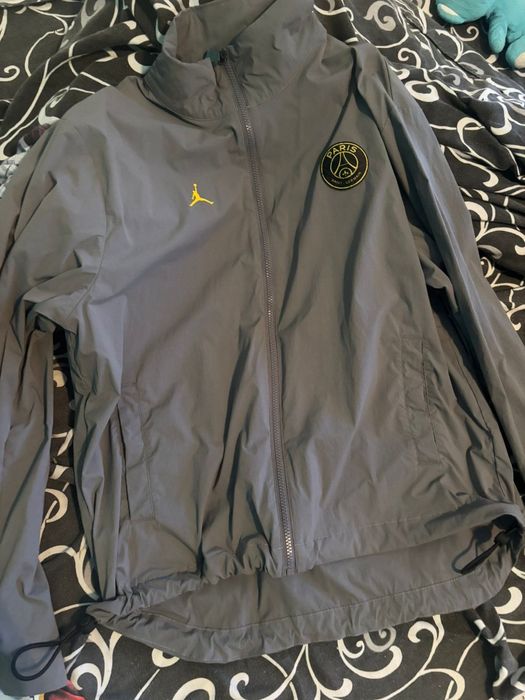 Ветровка на Jordan