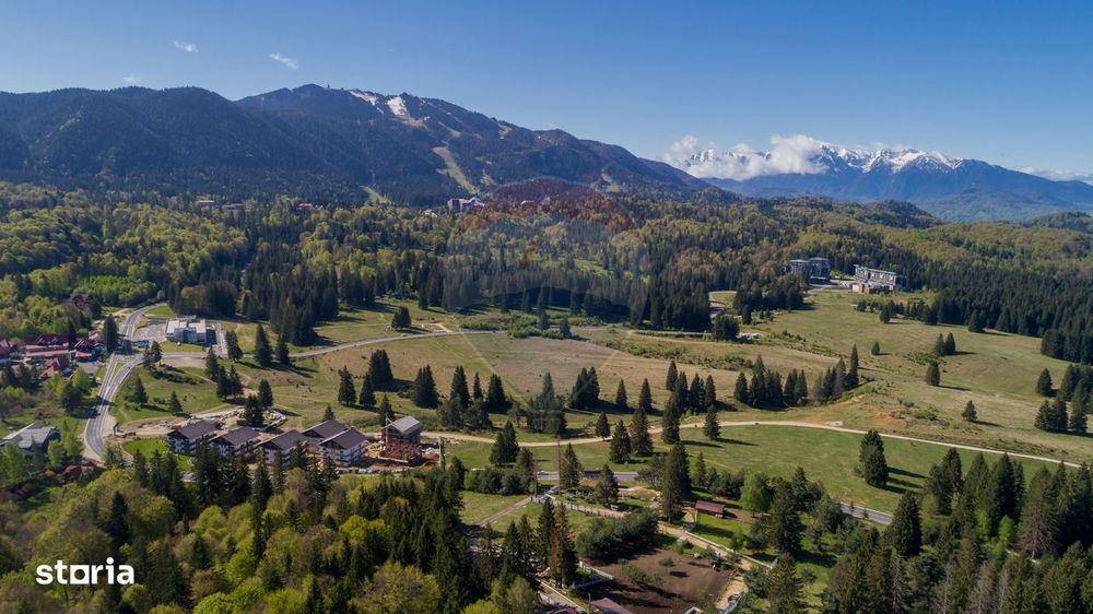 Poiana Brașov | teren cu panoramă largă către munți